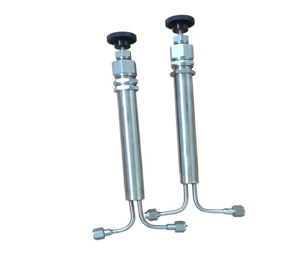 Double - needle pressure reducing valve